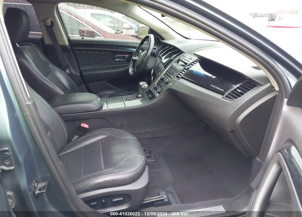 2010 FORD TAURUS LIMITED VIN: 1FAHP2FW3AG126311