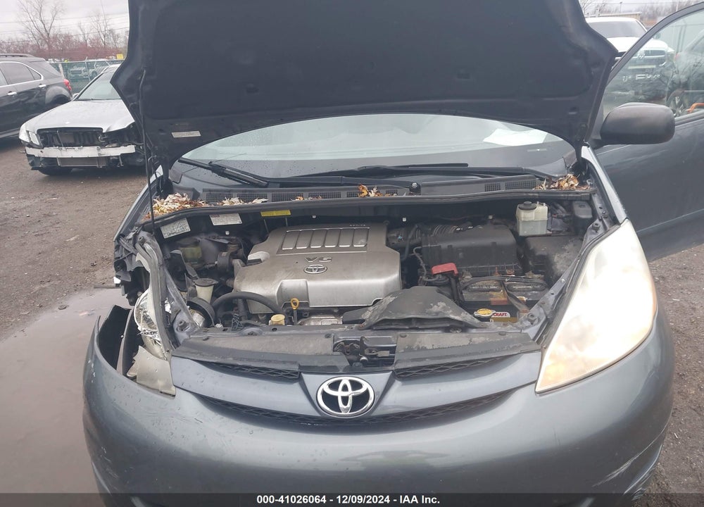 2010 TOYOTA SIENNA LE VIN: 5TDJK4CC9AS029085