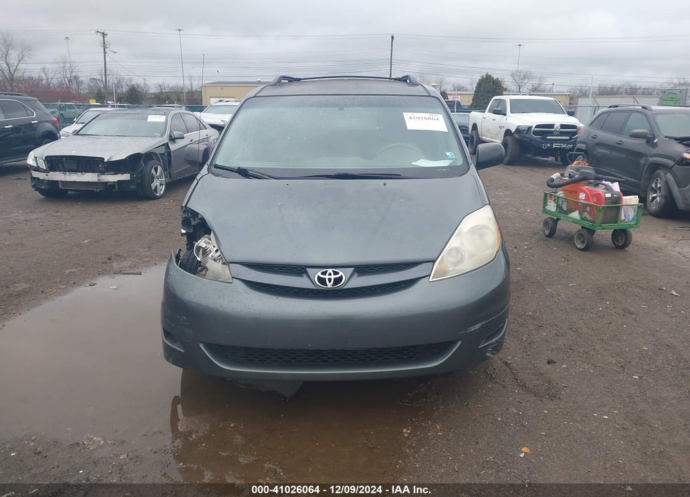 2010 TOYOTA SIENNA LE VIN: 5TDJK4CC9AS029085