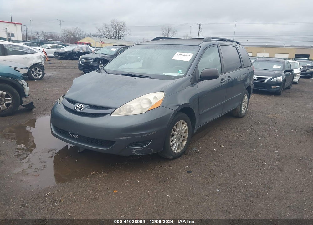 2010 TOYOTA SIENNA LE VIN: 5TDJK4CC9AS029085