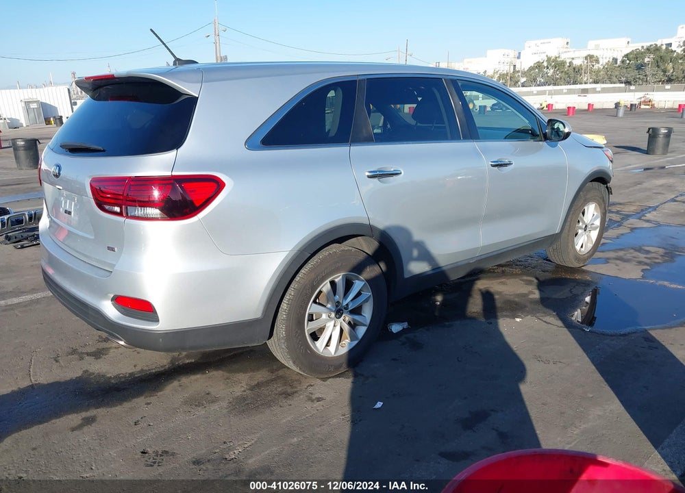 2019 KIA SORENTO 2.4L L VIN: 5XYPG4A39KG575379