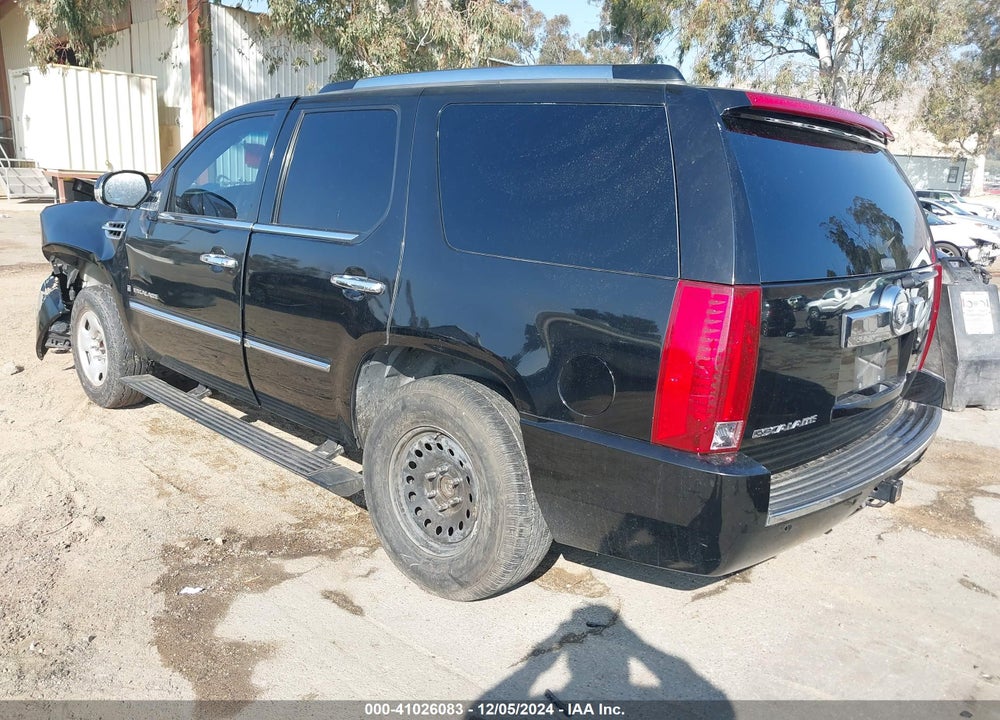 2007 CADILLAC ESCALADE STANDARD VIN: 1GYEC638X7R304602
