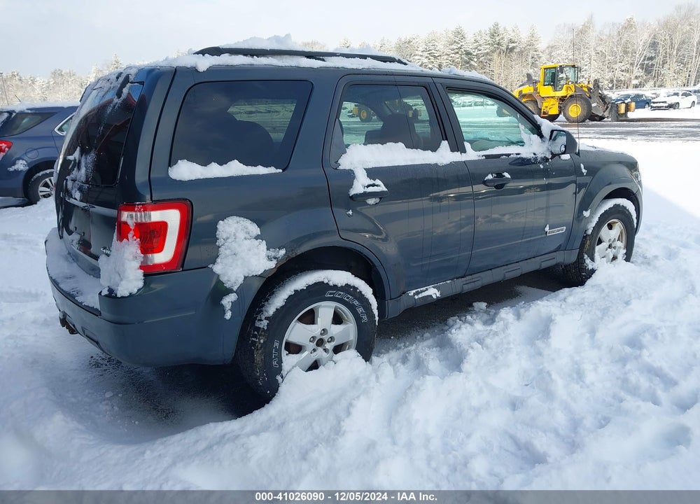 2008 FORD ESCAPE XLT VIN: 1FMCU93158KA30097