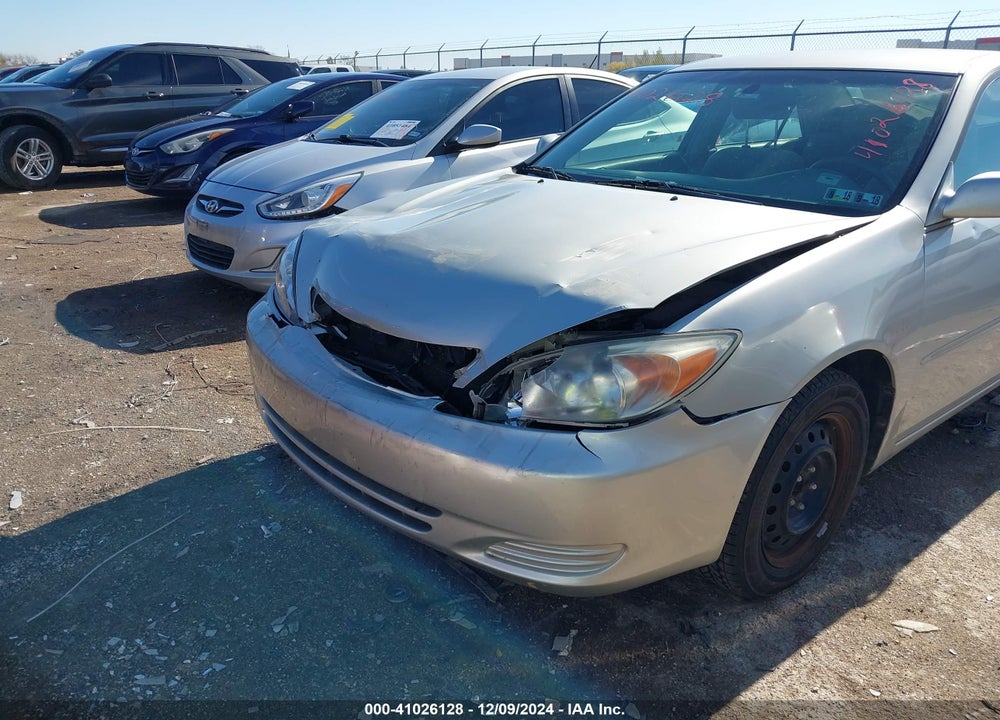 2002 TOYOTA CAMRY XLE VIN: 4T1BE30K82U573099
