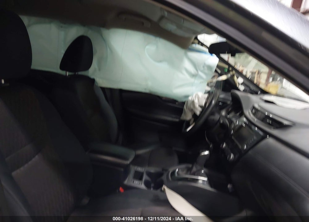 2018 NISSAN ROGUE SV VIN: 5N1AT2MV4JC722984