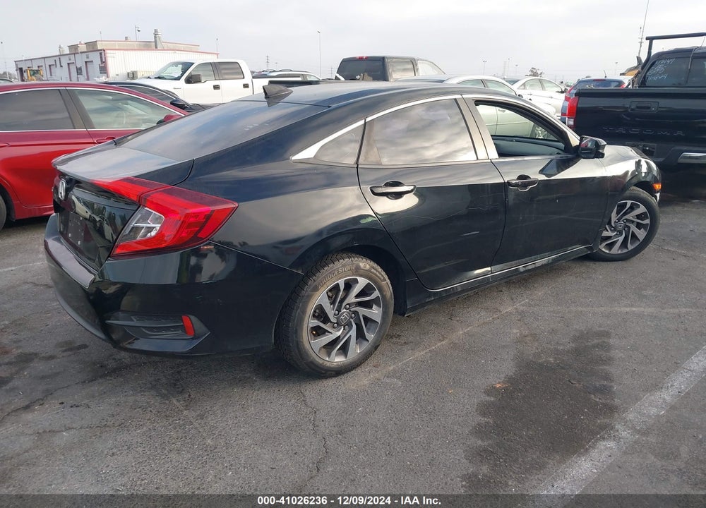 2018 HONDA CIVIC EX VIN: 2HGFC2F70JH577823