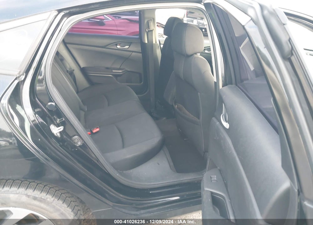 2018 HONDA CIVIC EX VIN: 2HGFC2F70JH577823