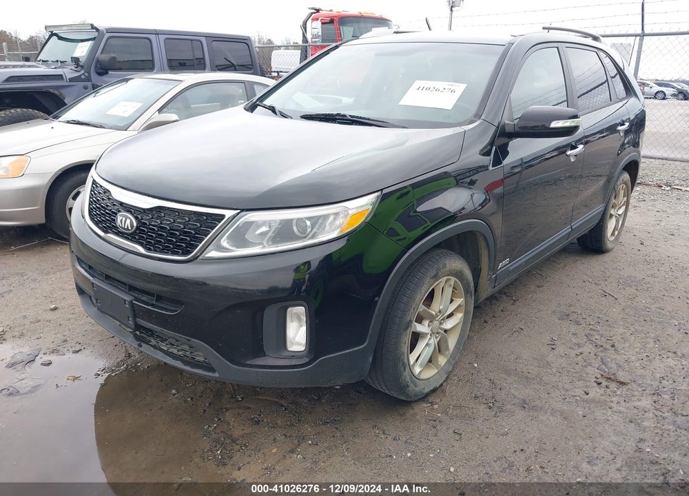 2014 KIA SORENTO LX VIN: 5XYKTCA62EG442090