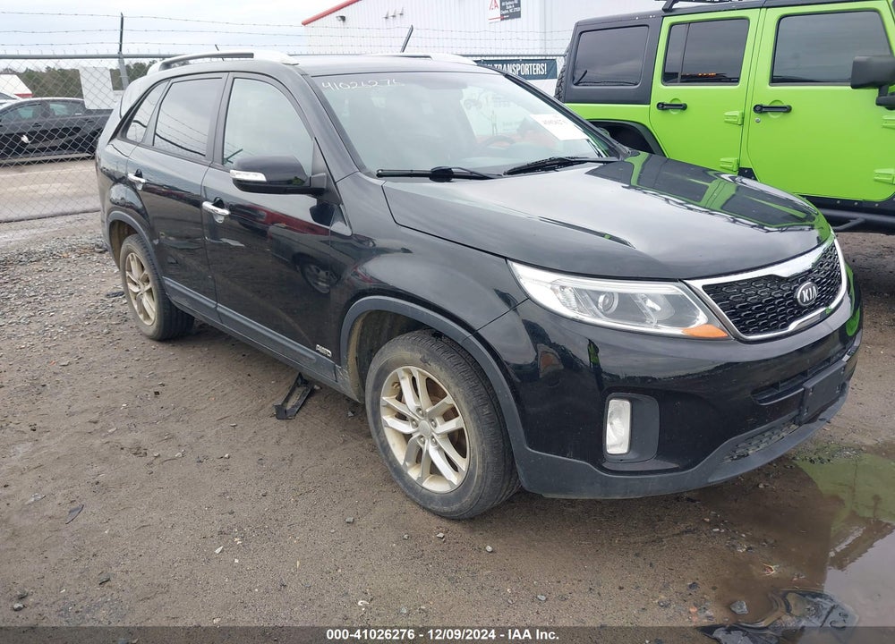 2014 KIA SORENTO LX VIN: 5XYKTCA62EG442090