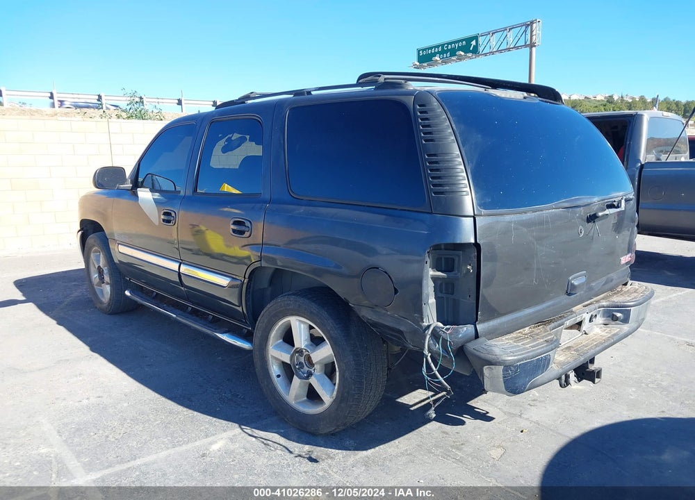 2005 GMC YUKON SLE VIN: 1GKEC13T65R219738