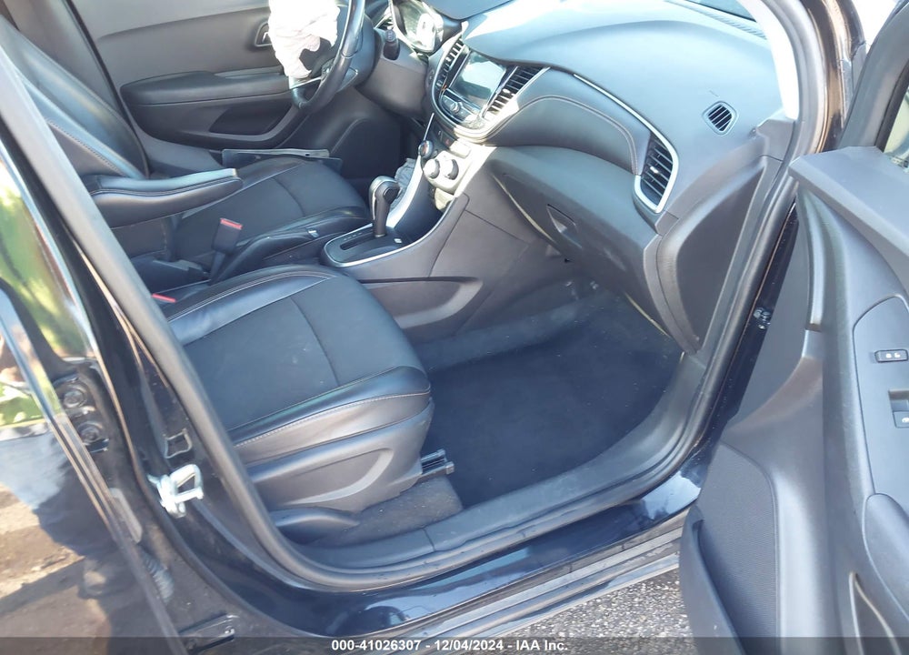 2018 CHEVROLET TRAX LT VIN: 3GNCJLSB8JL399598