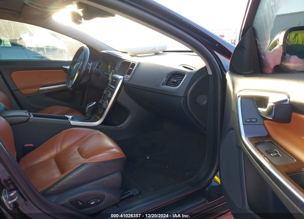 2014 VOLVO S60 VIN: YV1612FSXE2278650