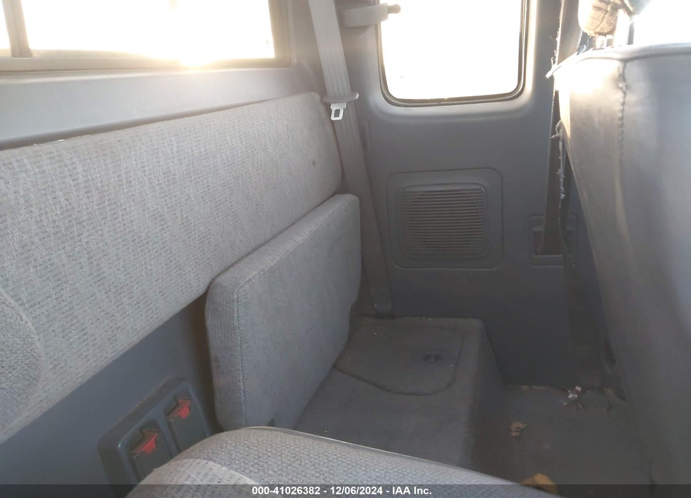 1998 TOYOTA TACOMA VIN: 4TAVL52N3WZ023386