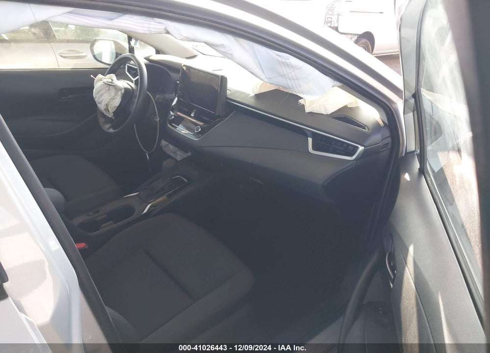 2024 TOYOTA COROLLA LE VIN: 5YFB4MDE1RP183213