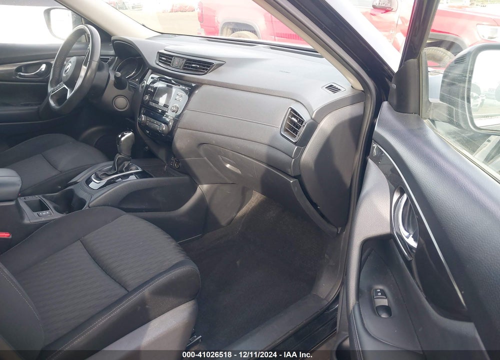 2017 NISSAN ROGUE SV VIN: KNMAT2MT5HP594857