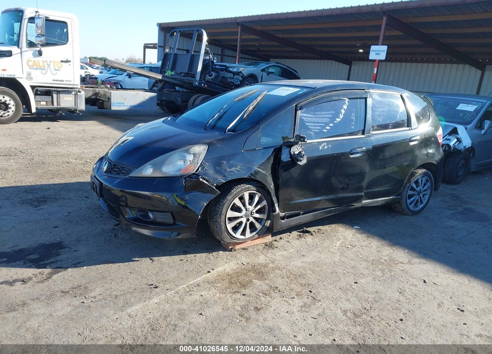2013 HONDA FIT SPORT VIN: JHMGE8H53DC012225