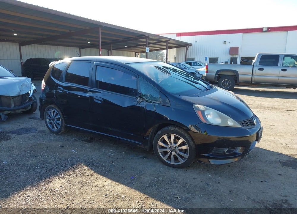 2013 HONDA FIT SPORT VIN: JHMGE8H53DC012225