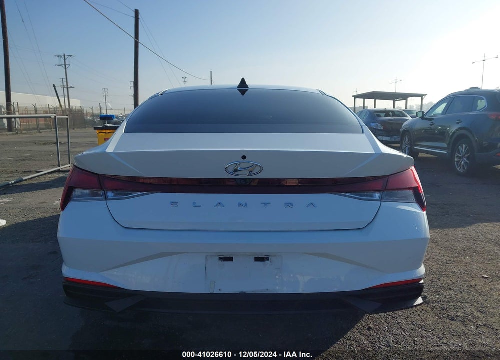 2022 HYUNDAI ELANTRA VIN: 5NPLM4AG0NH073223