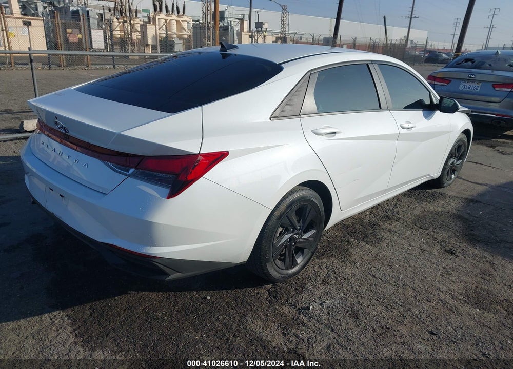 2022 HYUNDAI ELANTRA VIN: 5NPLM4AG0NH073223