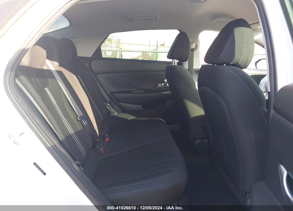 2022 HYUNDAI ELANTRA VIN: 5NPLM4AG0NH073223
