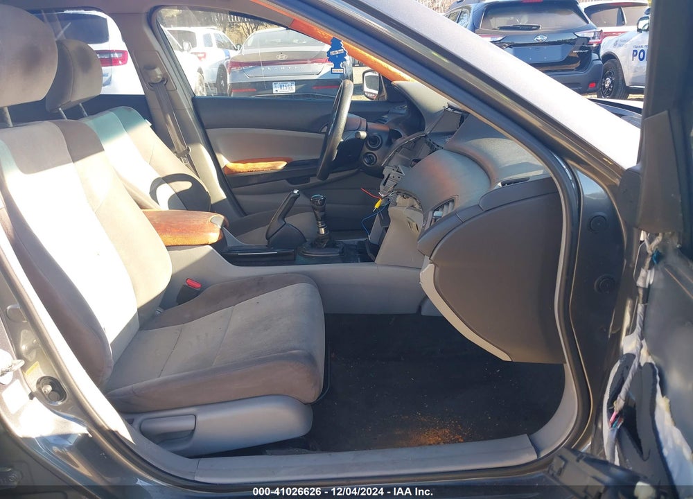 2009 HONDA ACCORD 2.4 LX VIN: 1HGCP25379A060843