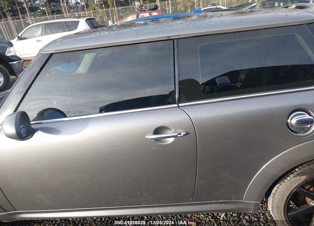 2009 MINI COOPER S VIN: WMWMF73549TW80753