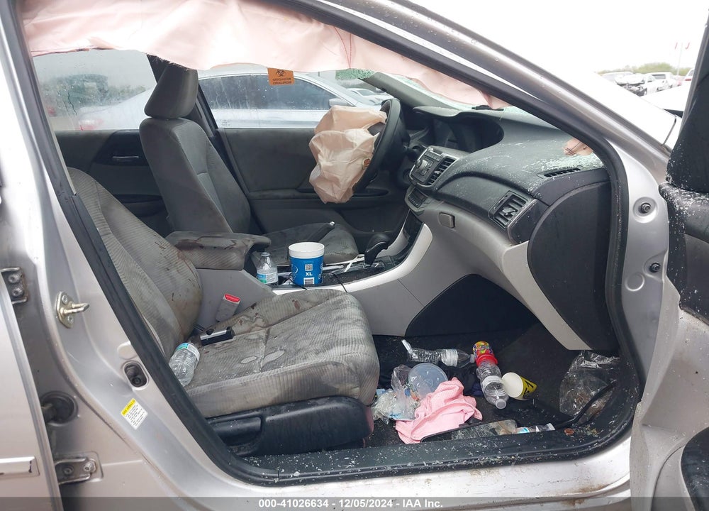 2015 HONDA ACCORD VIN: 1HGCR2F36FA061230