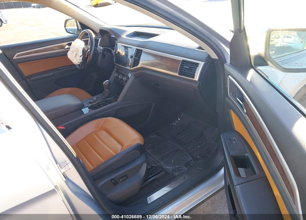 2018 VOLKSWAGEN ATLAS 3.6L V6 SEL PREMIUM VIN: 1V2NR2CA9JC564465