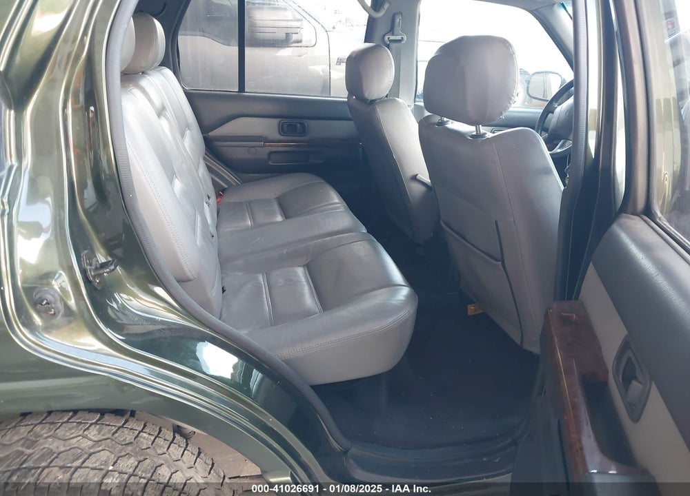 1996 NISSAN PATHFINDER XE/LE VIN: JN8AR05S5TW035157