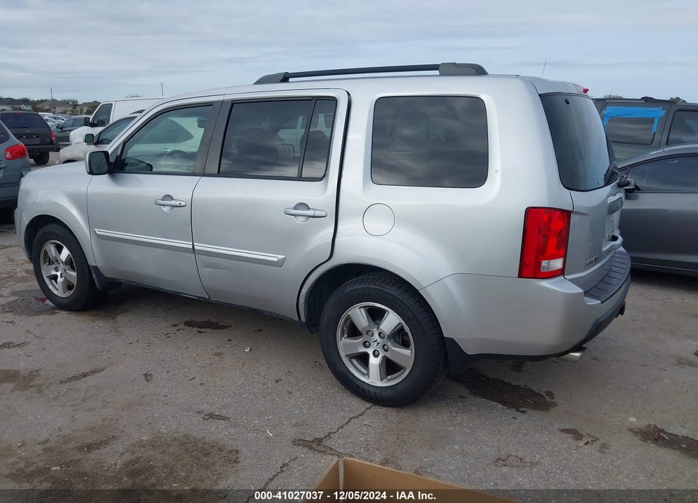 2010 HONDA PILOT EX-L VIN: 5FNYF4H58AB014904