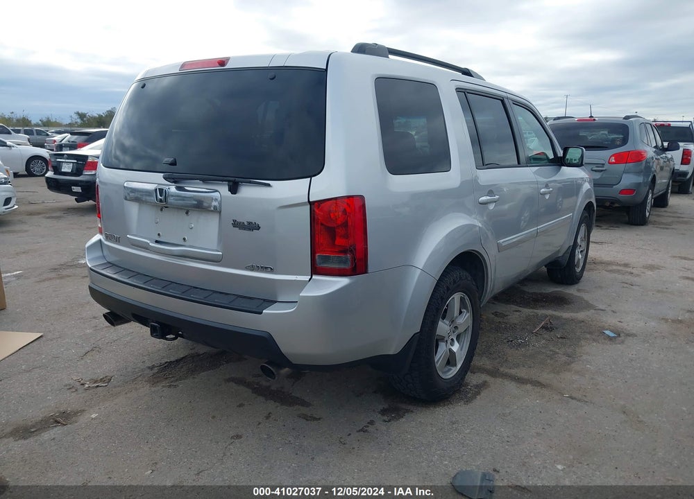 2010 HONDA PILOT EX-L VIN: 5FNYF4H58AB014904