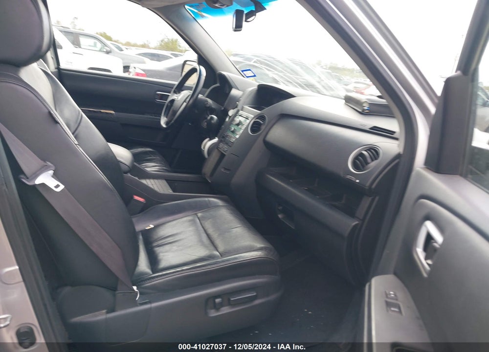 2010 HONDA PILOT EX-L VIN: 5FNYF4H58AB014904