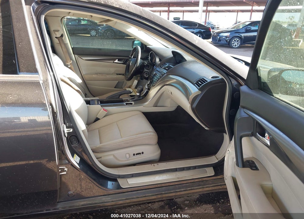 2012 ACURA TL 3.5 VIN: 19UUA8F24CA033637