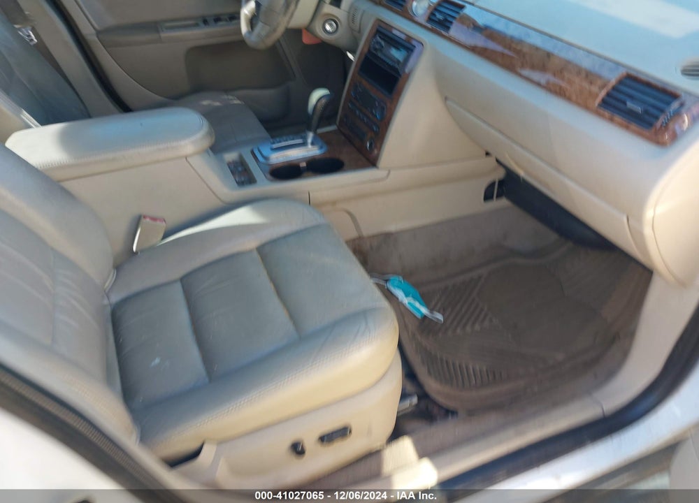 2005 FORD FIVE HUNDRED LIMITED VIN: 1FAFP28155G185181