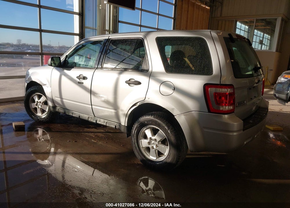 2010 FORD ESCAPE XLS VIN: 1FMCU0C75AKD26873