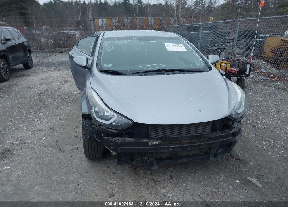 2015 HYUNDAI ELANTRA SE VIN: 5NPDH4AEXFH568182