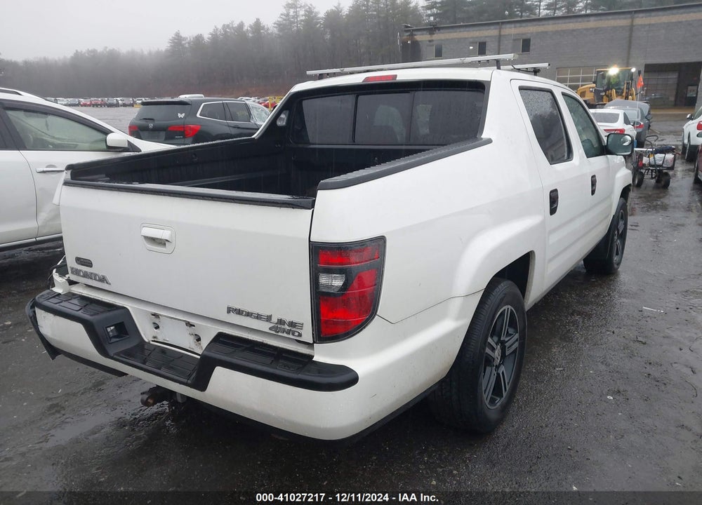 2014 HONDA RIDGELINE SPORT VIN: 5FPYK1F72EB002131