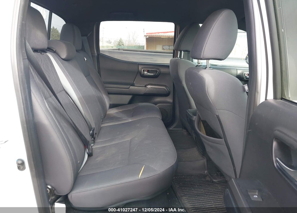 2019 TOYOTA TACOMA 4WD TRD SPORT VIN: 3TMCZ5AN5KM210779
