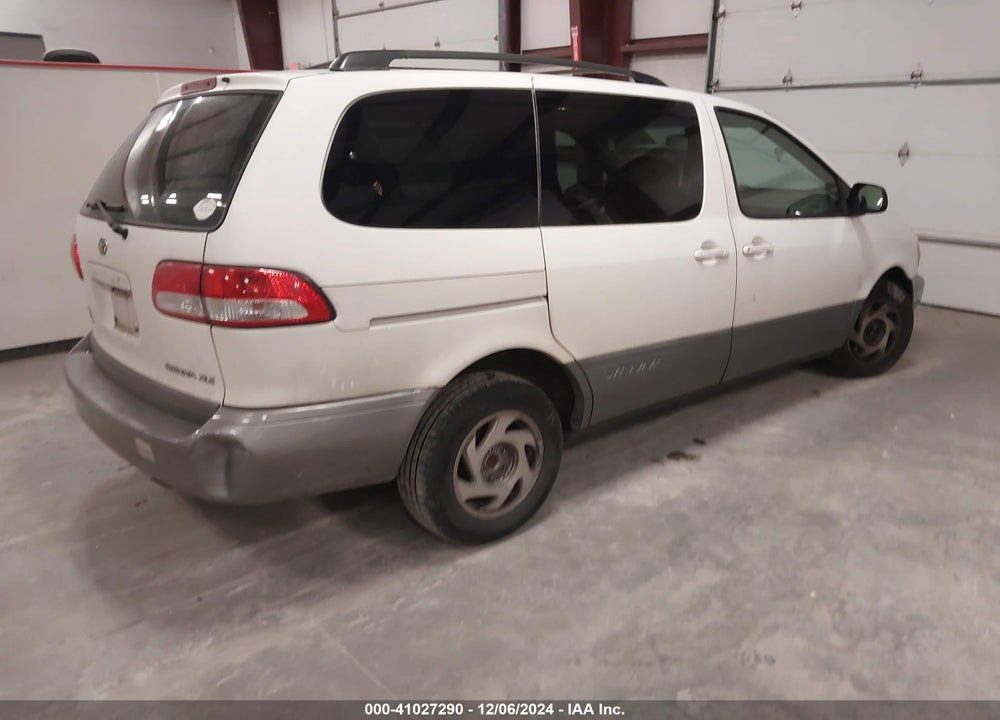 2003 TOYOTA SIENNA XLE VIN: 4T3ZF13C73U537465