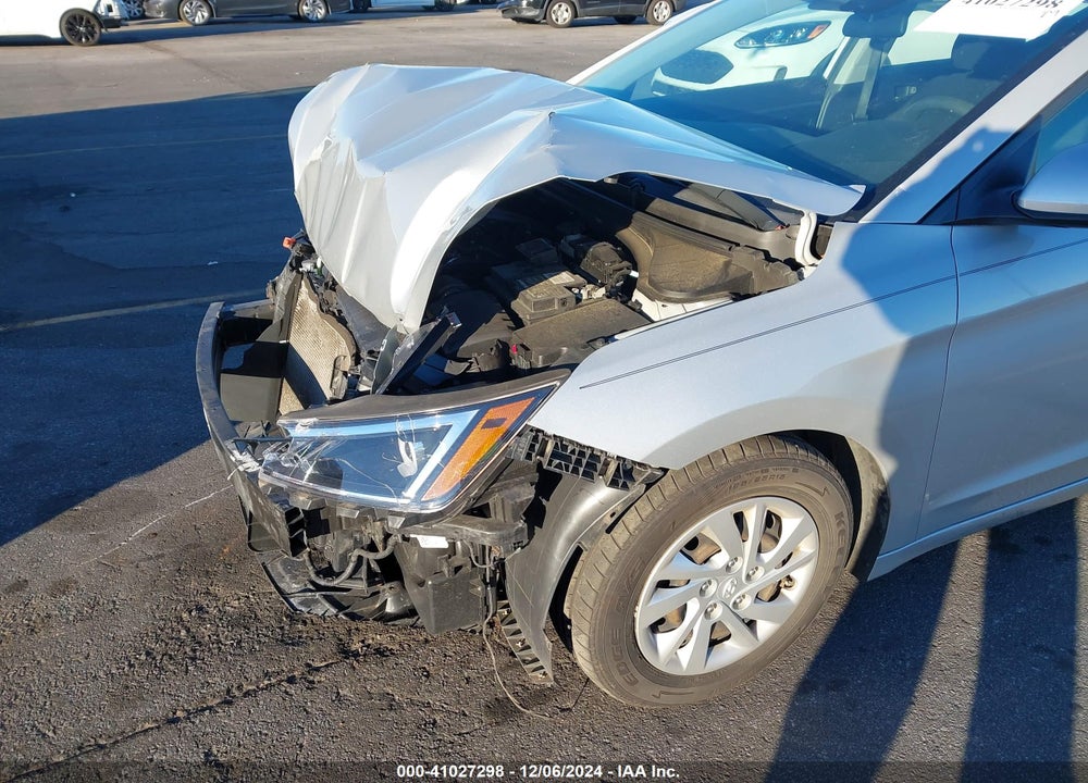 2019 HYUNDAI ELANTRA SE VIN: 5NPD74LF9KH437635