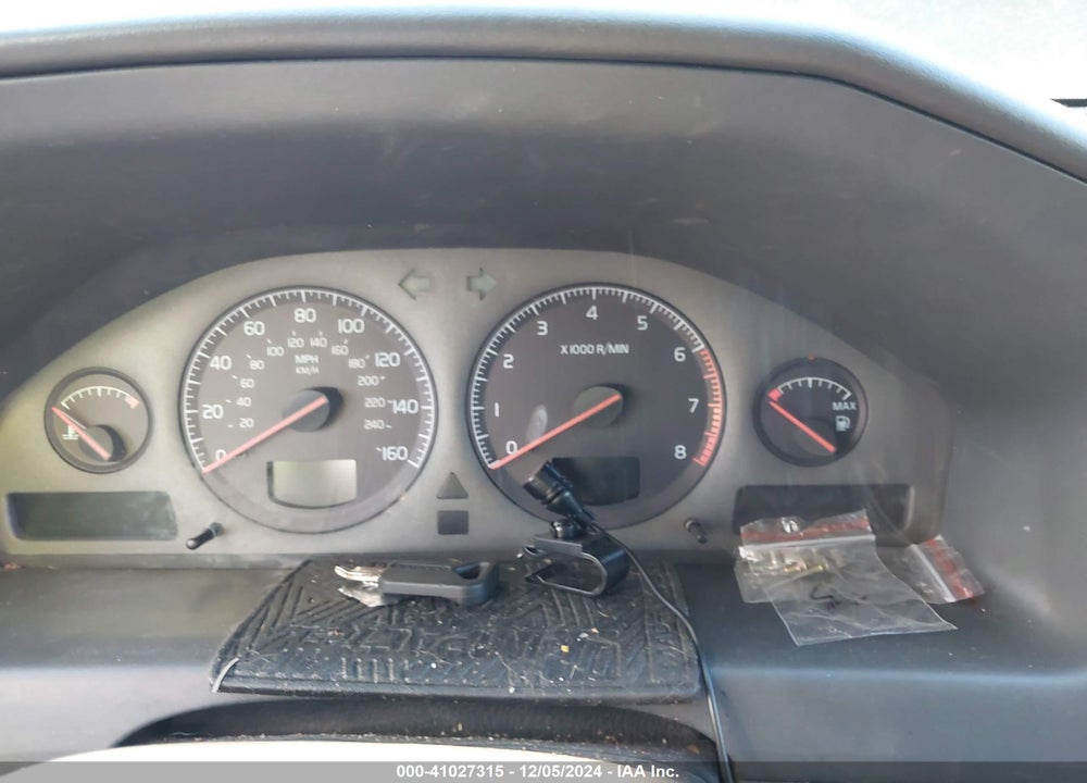 2002 VOLVO S60 2.4T VIN: YV1RS58D722180861