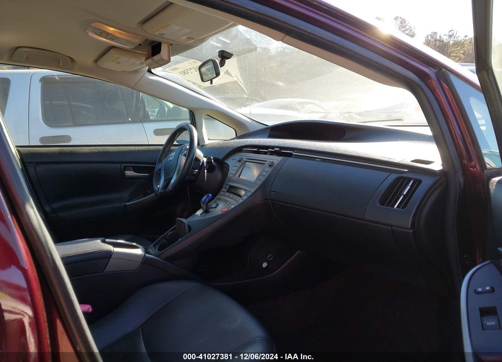 2013 TOYOTA PRIUS THREE SE VIN: JTDKN3DU8D5582768