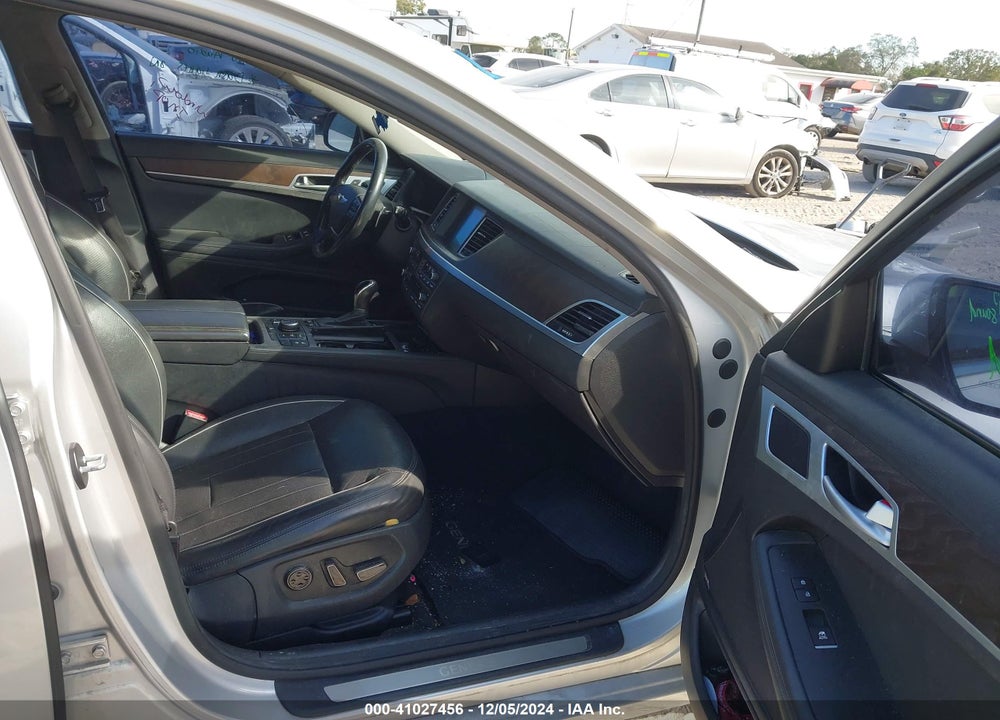 2015 HYUNDAI GENESIS 3.8 VIN: KMHGN4JE5FU078109