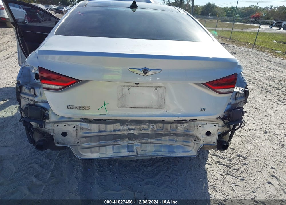 2015 HYUNDAI GENESIS 3.8 VIN: KMHGN4JE5FU078109