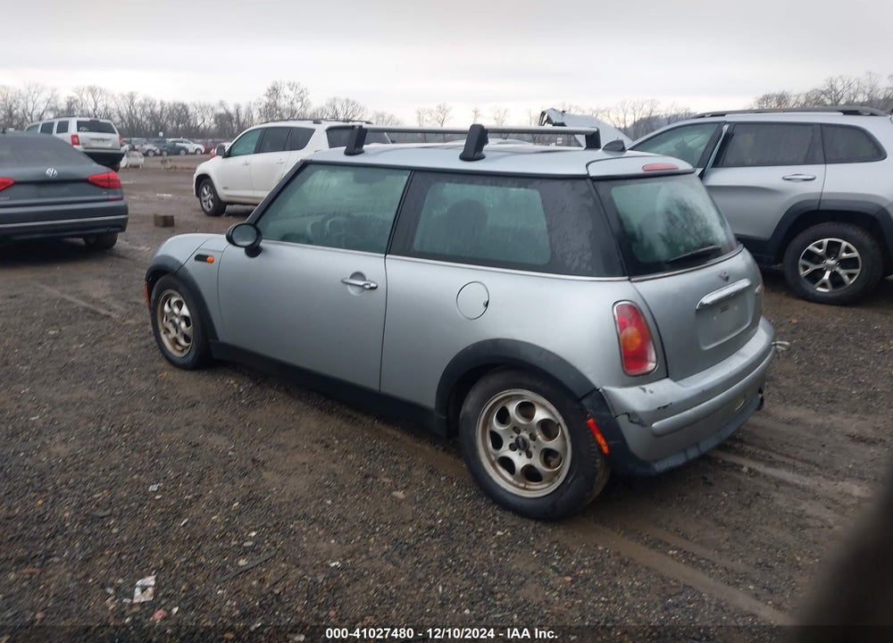 2003 MINI COOPER VIN: WMWRC33423TC48333