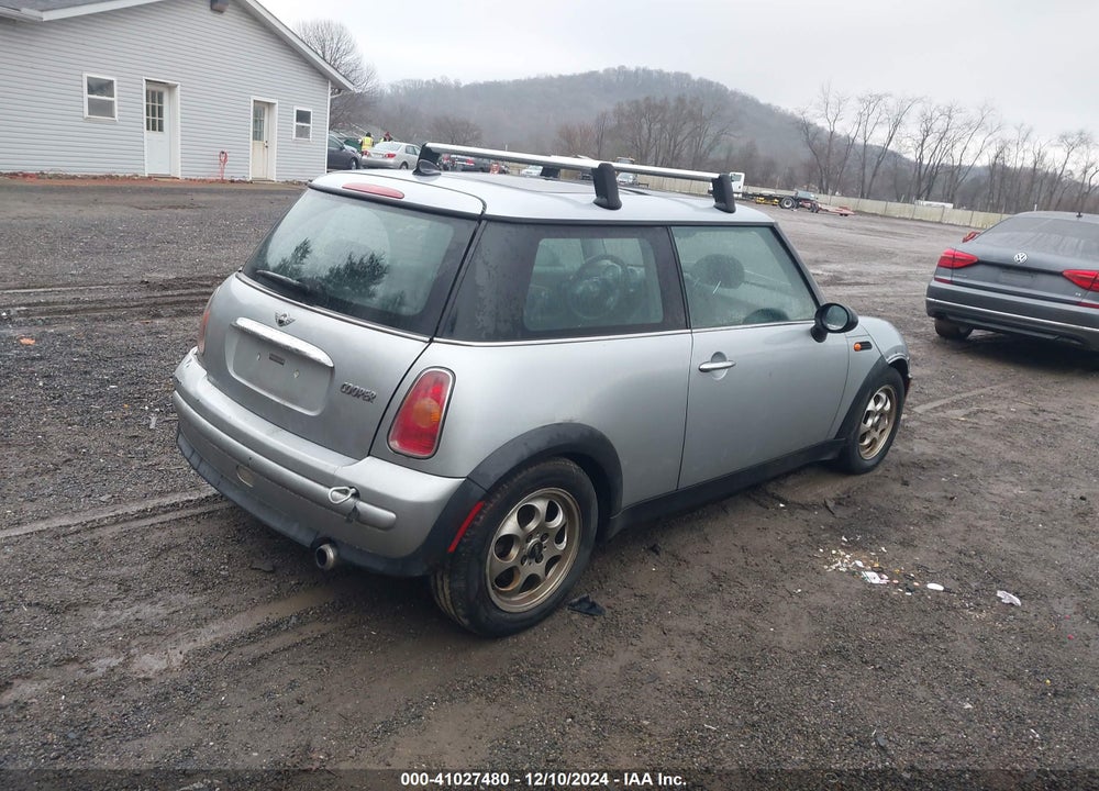 2003 MINI COOPER VIN: WMWRC33423TC48333