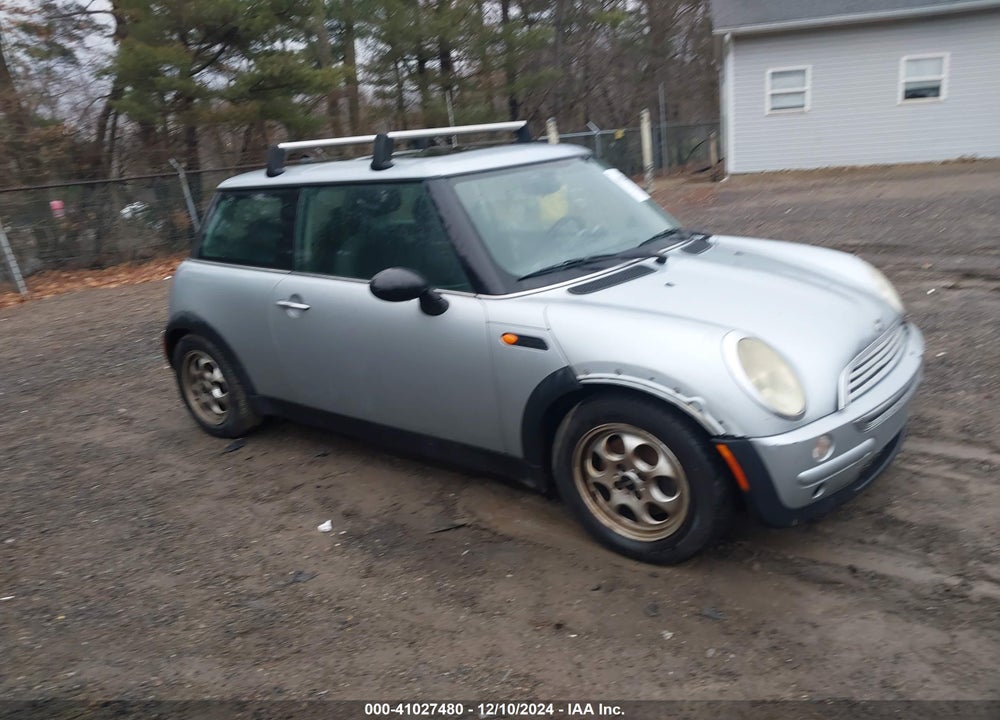 2003 MINI COOPER VIN: WMWRC33423TC48333