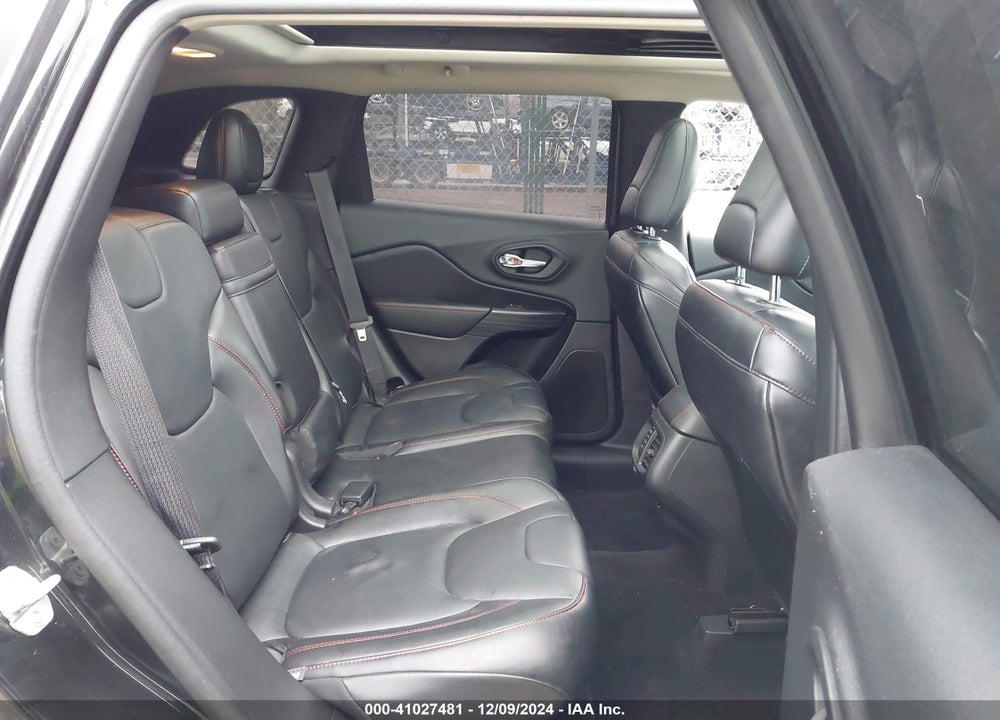 2015 JEEP CHEROKEE TRAILHAWK VIN: 1C4PJMBB7FW550884