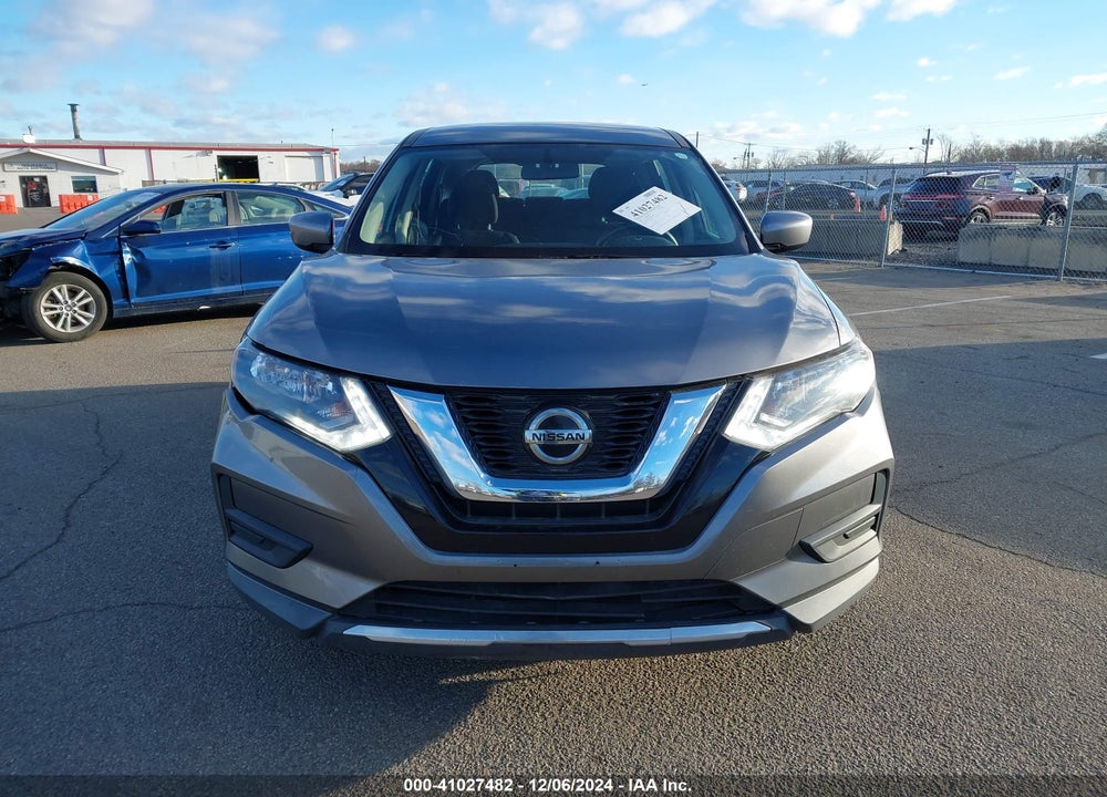 2018 NISSAN ROGUE S VIN: KNMAT2MT8JP603086