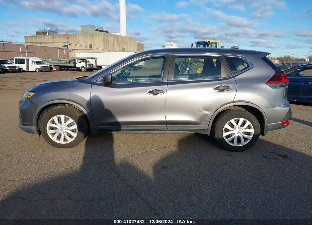 2018 NISSAN ROGUE S VIN: KNMAT2MT8JP603086
